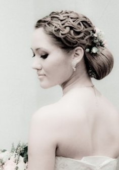 «Низкий пучок с плетением»