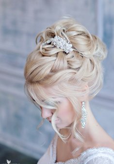 «Собранная прическа»