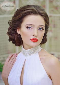 «Собранная прическа»