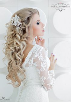 «Свадебная прическа с украшением»