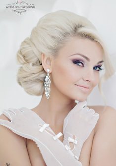 «Свадебная прическа с плетением»