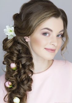 «Греческая коса на бок»