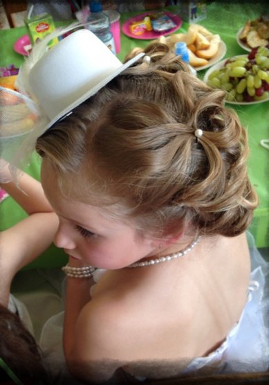 Свадебная прическа С16147 - Стилист-визажист Валентина