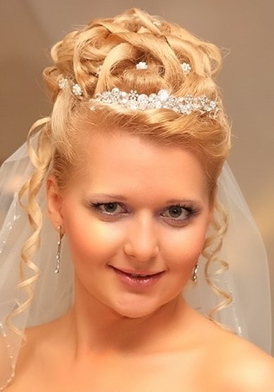 Свадебная прическа С10407 - стилист-визажист Мила Кузьмина