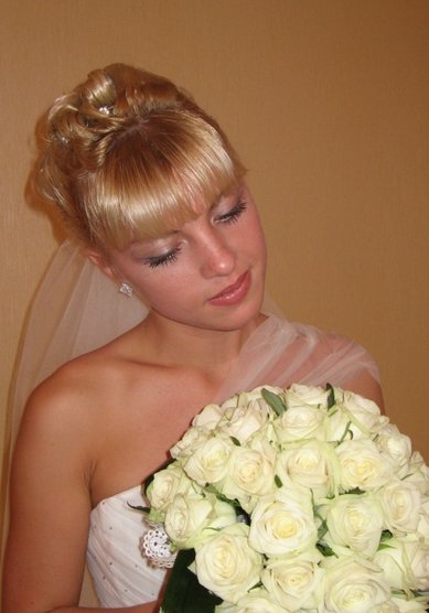 Прическа на свадьбу романтика (С11390) - Стилист-визажист Валентина