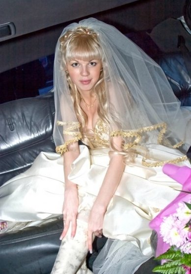 Прическа на свадьбу невеста Лариса 2008 год (С12044) - стилист-визажист Мила Кузьмина