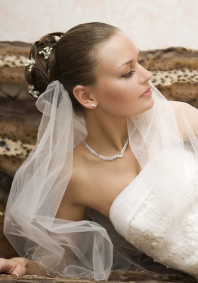 Прическа на свадьбу Объятье (С12150) - Стилист-визажист Виктория Корсакова