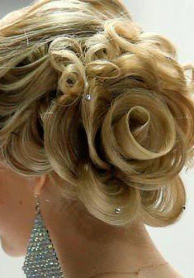 Свадебная прическа О13101 - Стилист-визажист Елена Олейник