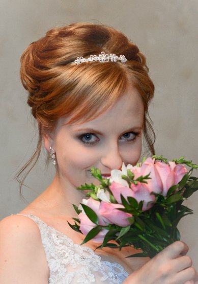 Прическа на свадьбу Прическа с диадемой (С14574) - Стилист Анастасия Полякова