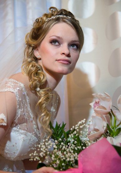 Прическа на свадьбу О14982 - Стилист-визажист Елена Олейник