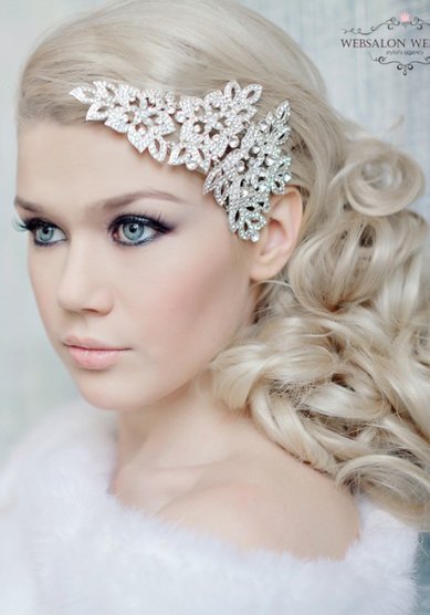 Прическа на свадьбу Собранная прическа с украшением (W15902) - Агентство стилистов Websalon Wedding...