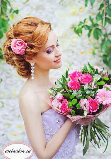 Прическа на свадьбу Свадебная прическа с живыми цветами (W15982) - Агентство стилистов Websalon Wedding...