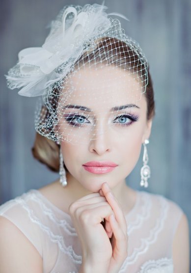 Свадебная прическа Свадебная прическа с украшением (W15999) - Агентство стилистов Websalon Wedding...