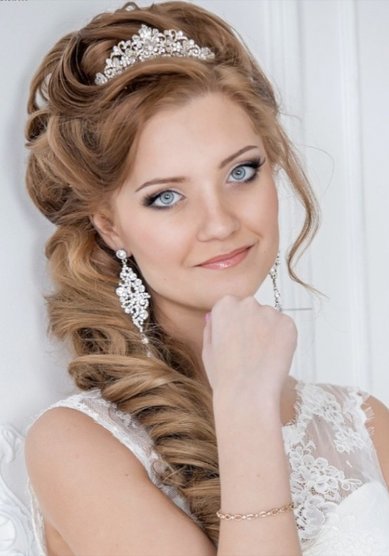 Свадебная прическа Невеста принцесса Рапунцель (С16011) - Стилист-визажист Олеся Чорная...