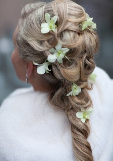 Свадебная прическа легкое плетение (В16025) - Студия свадебного стиля Веста