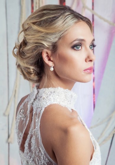 Свадебная прическа француженка (В16037) - Студия свадебного стиля Веста