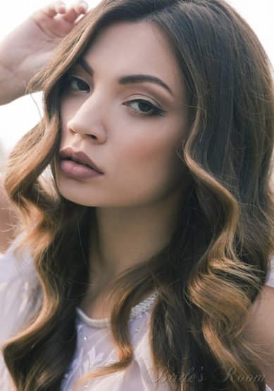 Прическа на свадьбу С16254 - Стилист-визажист Студия свадебных стилистов Bridesroom