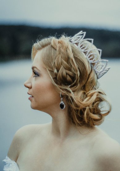 Прическа на свадьбу Принцесса (V17020) - Стилист Елена Левицкая