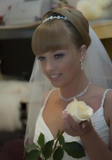 Прическа на свадьбу А17042 - Свадебный стилист Анна Крылова