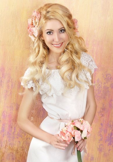 Свадебная прическа B17853 - Студия свадебных стилистов Brides Day