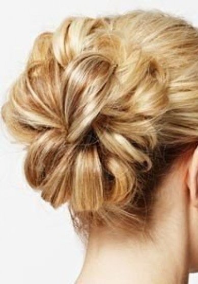 Прическа на свадьбу Объемная прическа на свадьбу (S17858) - Свадебная студия SilverSalon