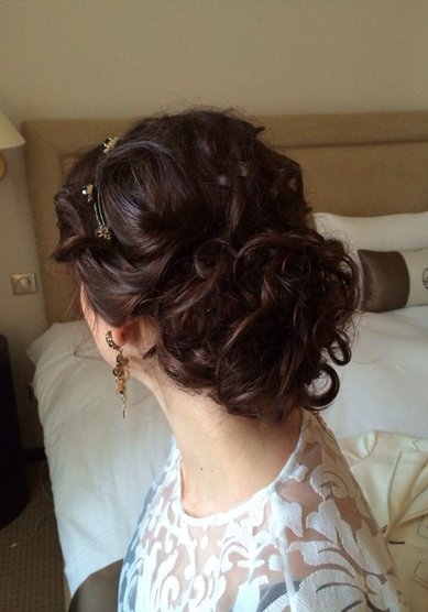 Прическа на свадьбу Нижний пучек (В17898) - Студия свадебного стиля Веста