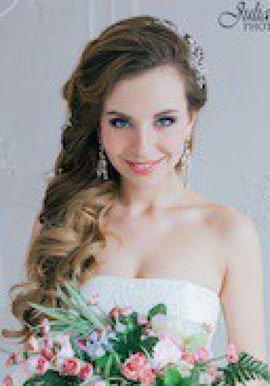 Прическа на свадьбу Локоны на плечо (С18236) - Стилист-визажист Олеся Чорная