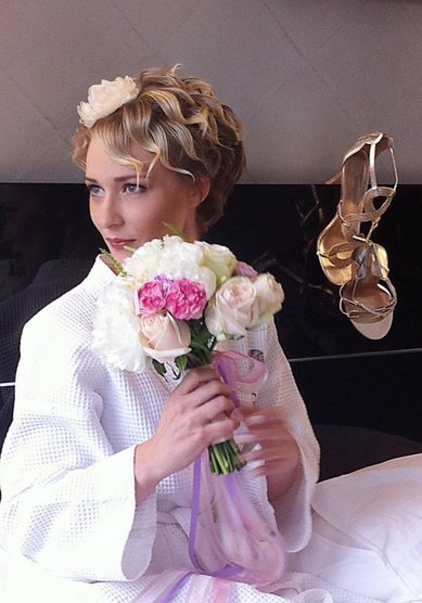 Прическа на свадьбу Укладка на короткие волосы (М18864) - Стилист-визажист Москвичка