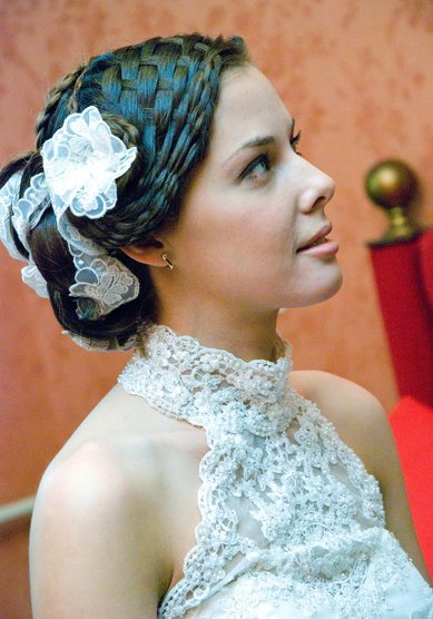 Прическа на свадьбу Свадебная прическа с плетением (М18896) - Стилист-визажист Москвичка...