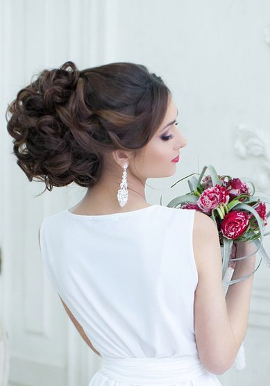 Прическа на свадьбу Свадебный пучок (М18968) - Стилист-визажист Москвичка