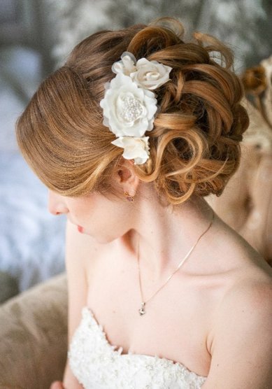 Свадебная прическа Нежность (B19377) - Стилист-визажист BridesDay