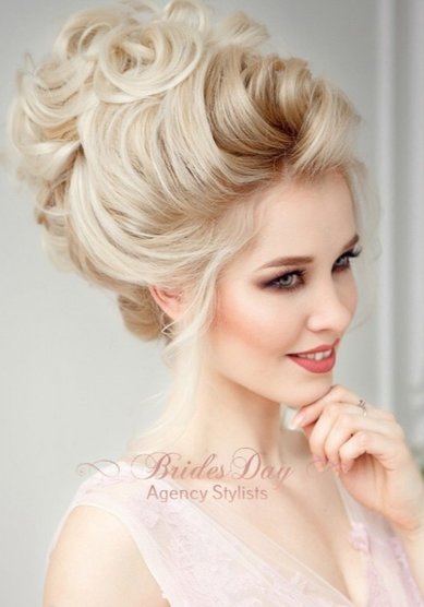 Прическа на свадьбу Зефир (B19438) - Стилист-визажист BridesDay