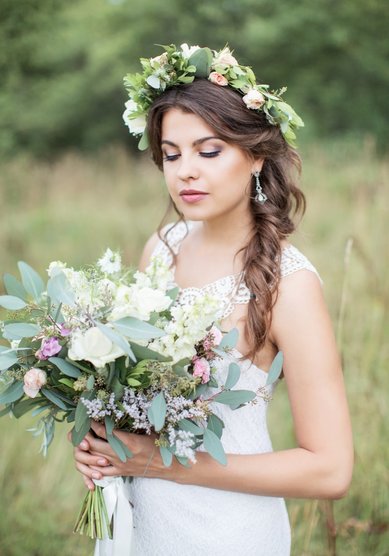 Прическа на свадьбу В стиле рустик (М19562) - Стилист-визажист Москвичка