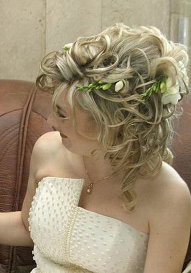 Прическа на свадьбу С6726 - Стилист Юлия Кузьмина