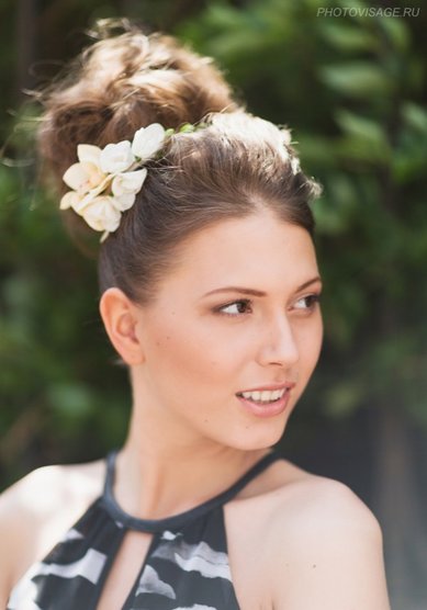 Прическа на свадьбу Высокий пучок (С16150) - Стилист-визажист Анна Маланичева