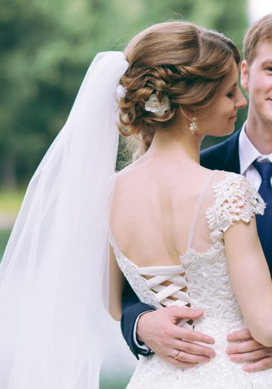 Прическа на свадьбу С18308 - стилист-визажист Мила Кузьмина