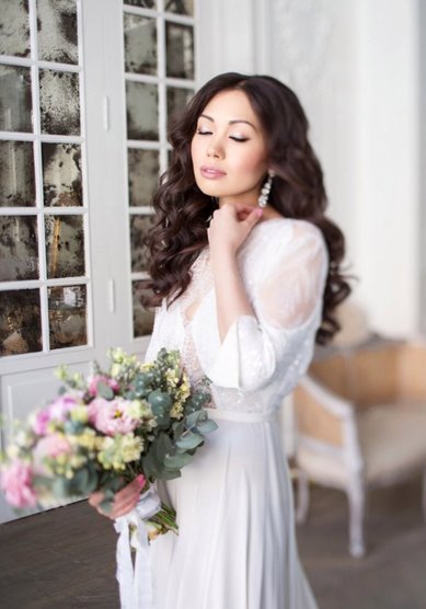 Свадебная прическа лолконы (М19577) - Стилист-визажист Москвичка