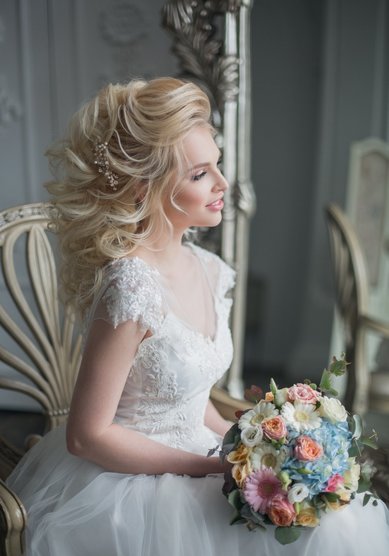 Свадебная прическа Греческая коса (М19899) - Стилист-визажист Москвичка