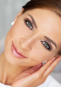 Свадебный макияж Яркий макияж для зеленых глаз (М18886)