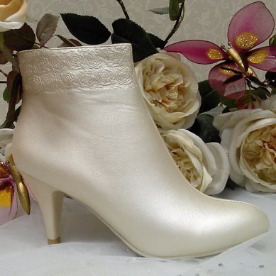 Свадебная обувь М2180 - ГИПЕРМАРКЕТ СВАДЕБНЫХ И ВЕЧЕРНИХ ПЛАТЬЕВ Милена