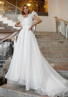 Свадебное платье 1943-B69210. А-силуэт, длинное со шлейфом.