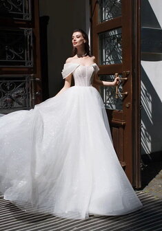 Свадебное платье ММ 0870-M69730. А-силуэт, длинное со шлейфом.