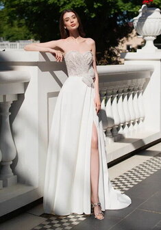 Свадебное платье ММ 0881-M69741. А-силуэт, длинное со шлейфом.