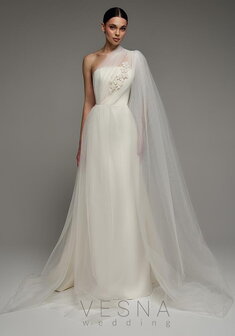 Свадебное платье Мона-V70029. С прямой юбкой, длинное без шлейфа.