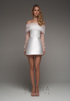 Свадебное платье Жаклин Силк Вайт + Вуаль-V70051. С прямой юбкой, короткое без шлейфа.