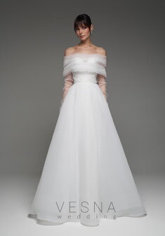 Свадебное платье Мари Вайт Органза + Вуаль-V70068. А-силуэт, длинное со шлейфом.