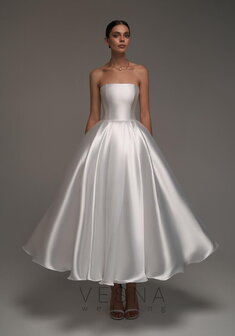 Свадебное платье Грейс Вайт-V70075. С пышной юбкой, длинное без шлейфа.