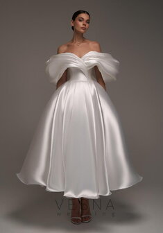 Свадебное платье Рафаэлла Миди Силк Вайт-V70076. С пышной юбкой, длинное без шлейфа.