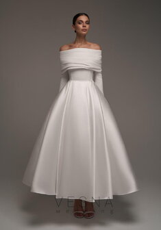 Свадебное платье Одри Вайт-V70077. С пышной юбкой, длинное без шлейфа.