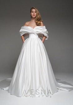 Свадебное платье Белла Вайт-V70090. С пышной юбкой, длинное со шлейфом.